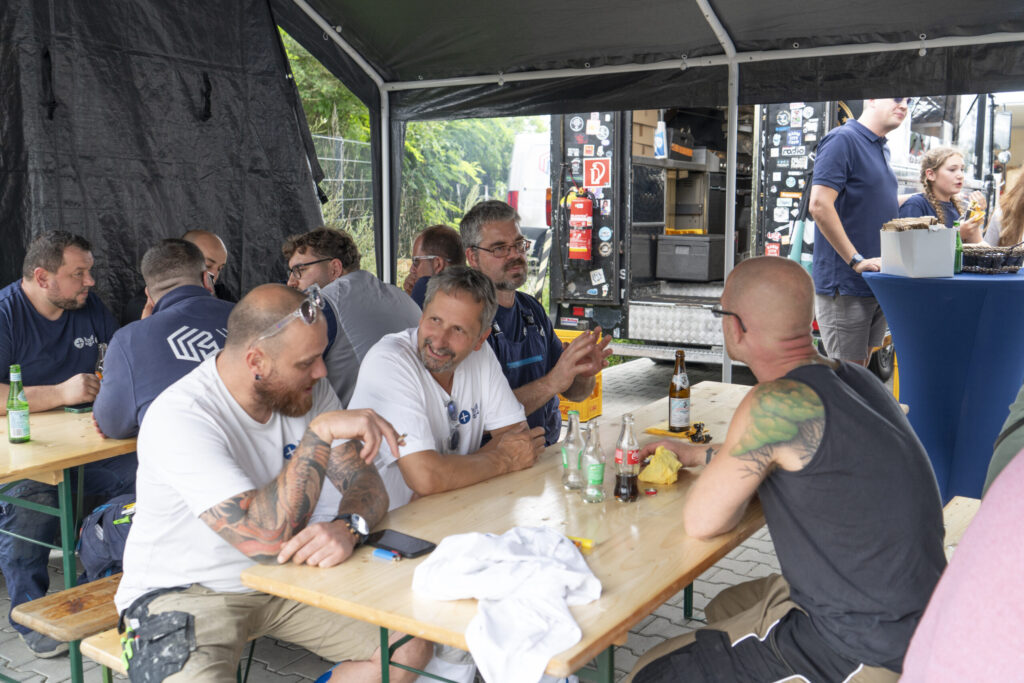 Grillfest der WRS-Gruppe – Gespräche an der Biertafel
